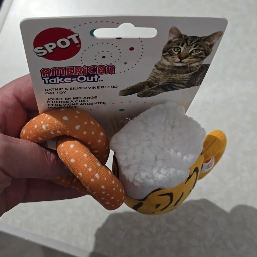 Cat Toys‎ American Take-Out NWT Pretzel and Beer Spot Brand